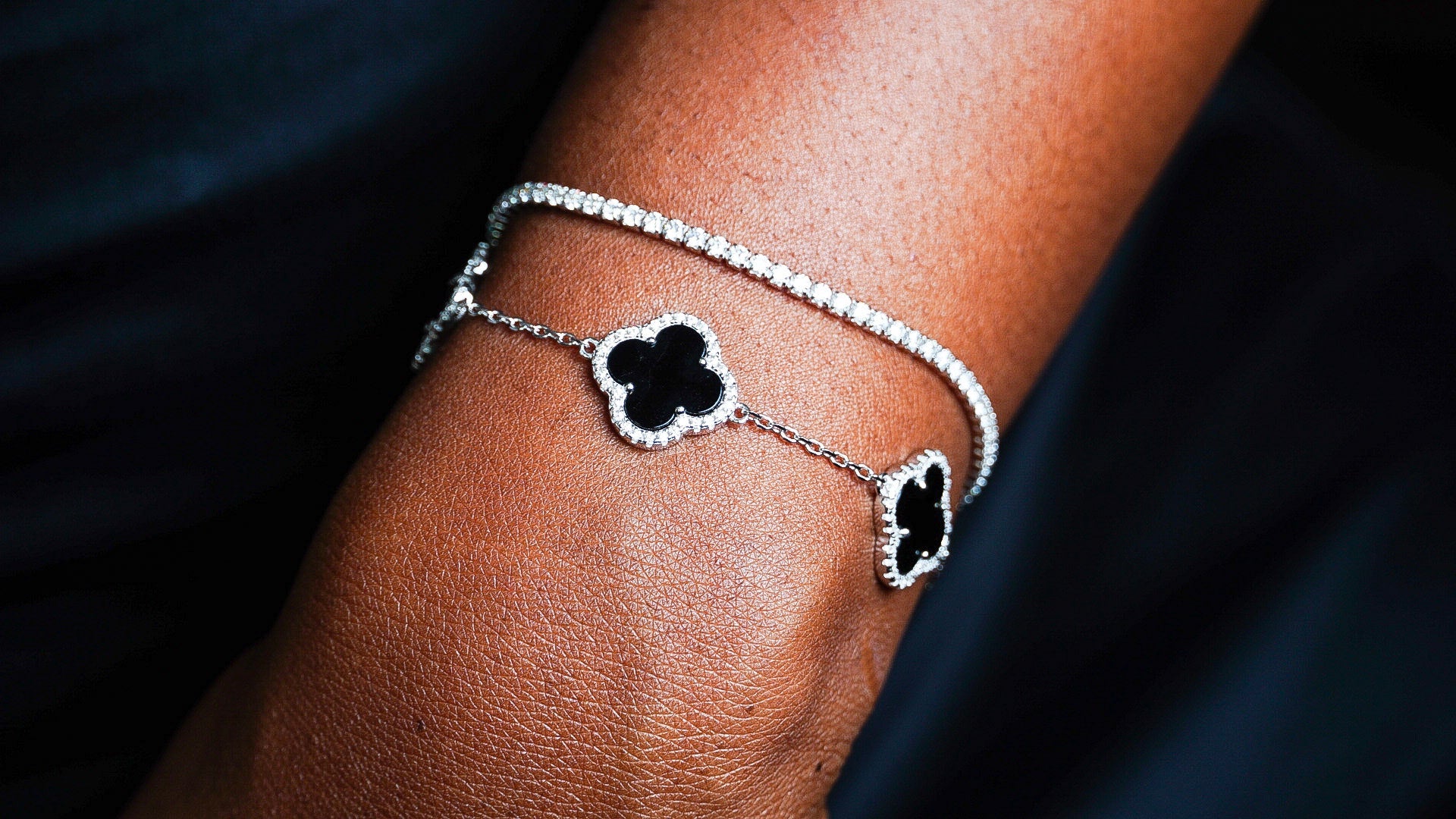 BLACK CHELLA SET Adascious Empire