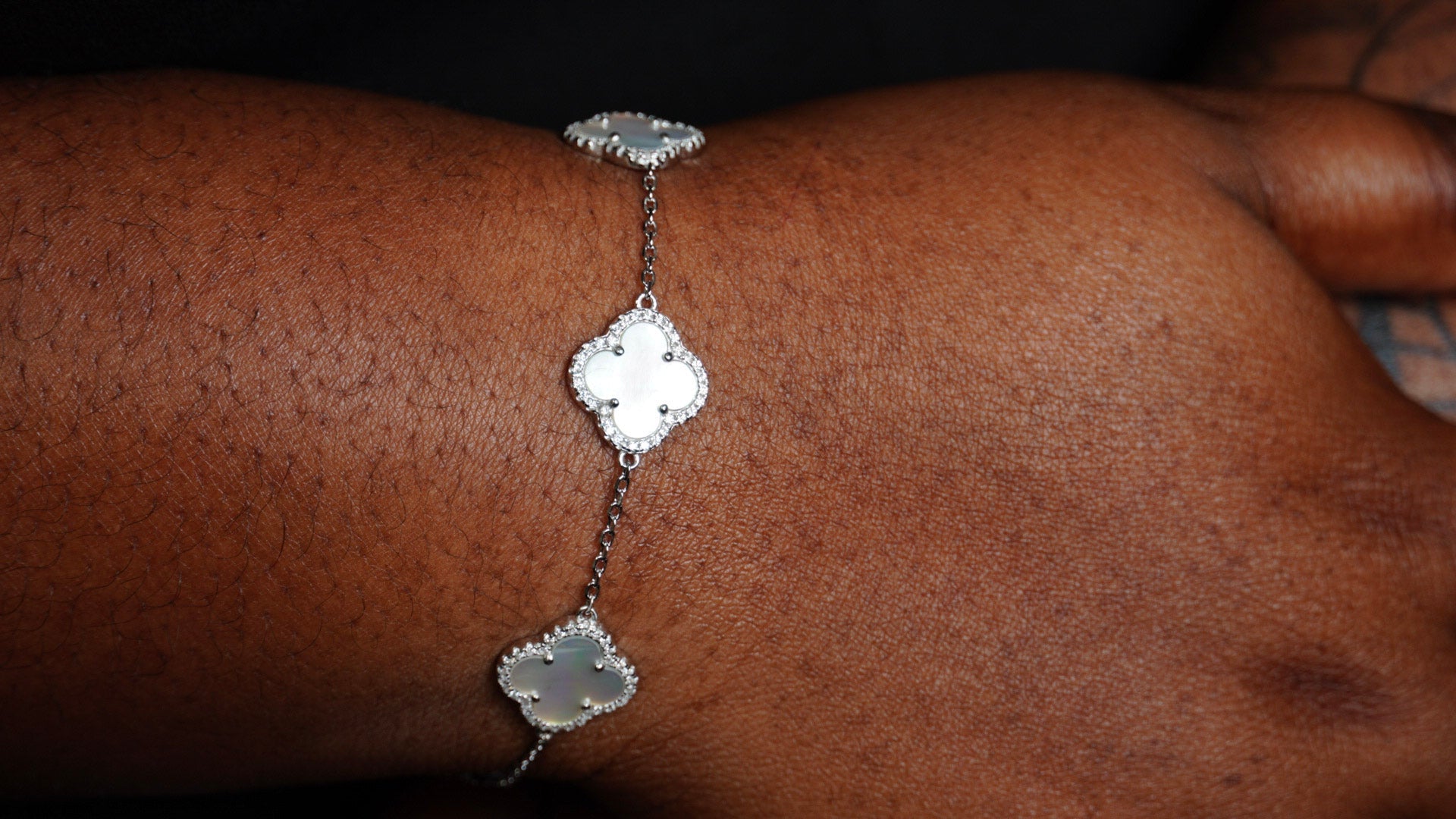 SILVER CHELLA SET Adascious Empire