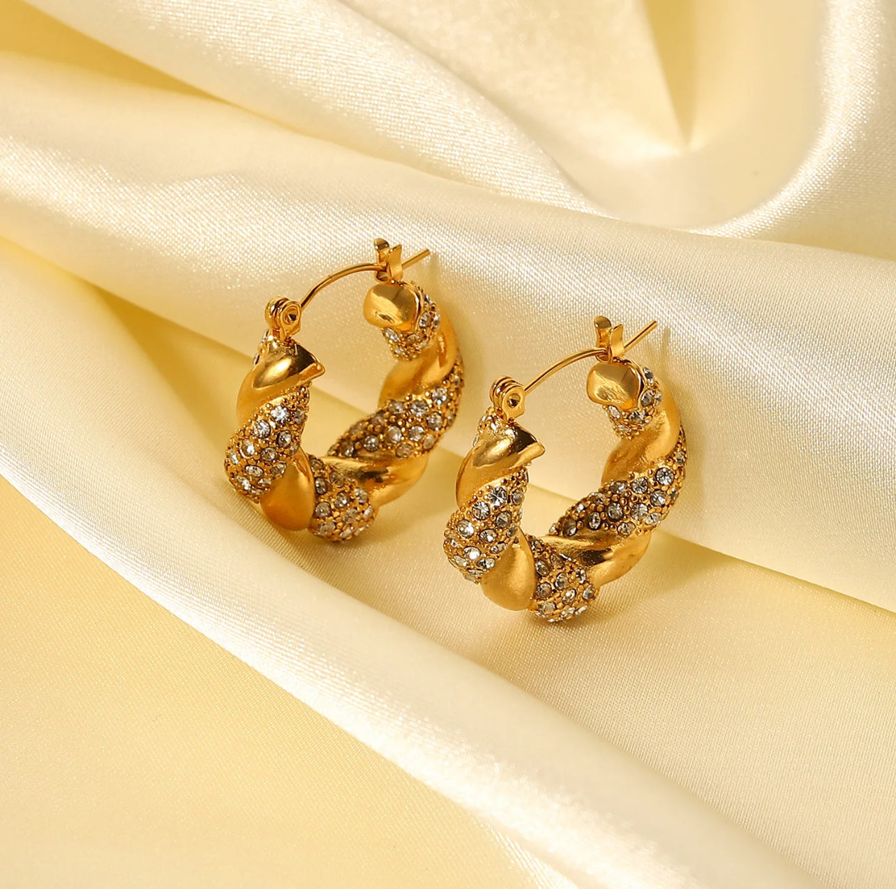 Bella Signature Hoops Earing Adascious Empire