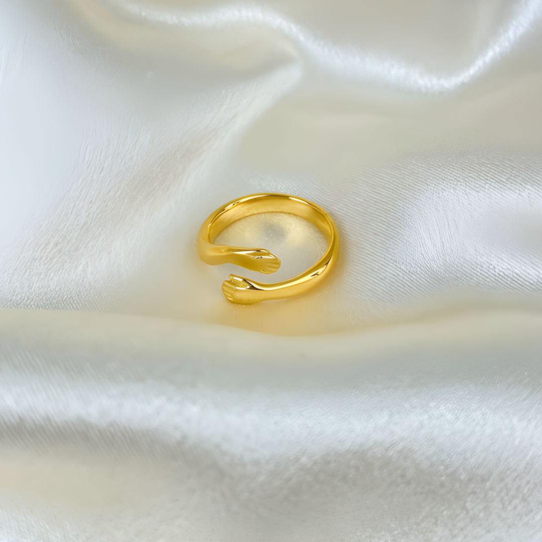 Sandy Hand Ring 18K Gold Plated Stainless Steel