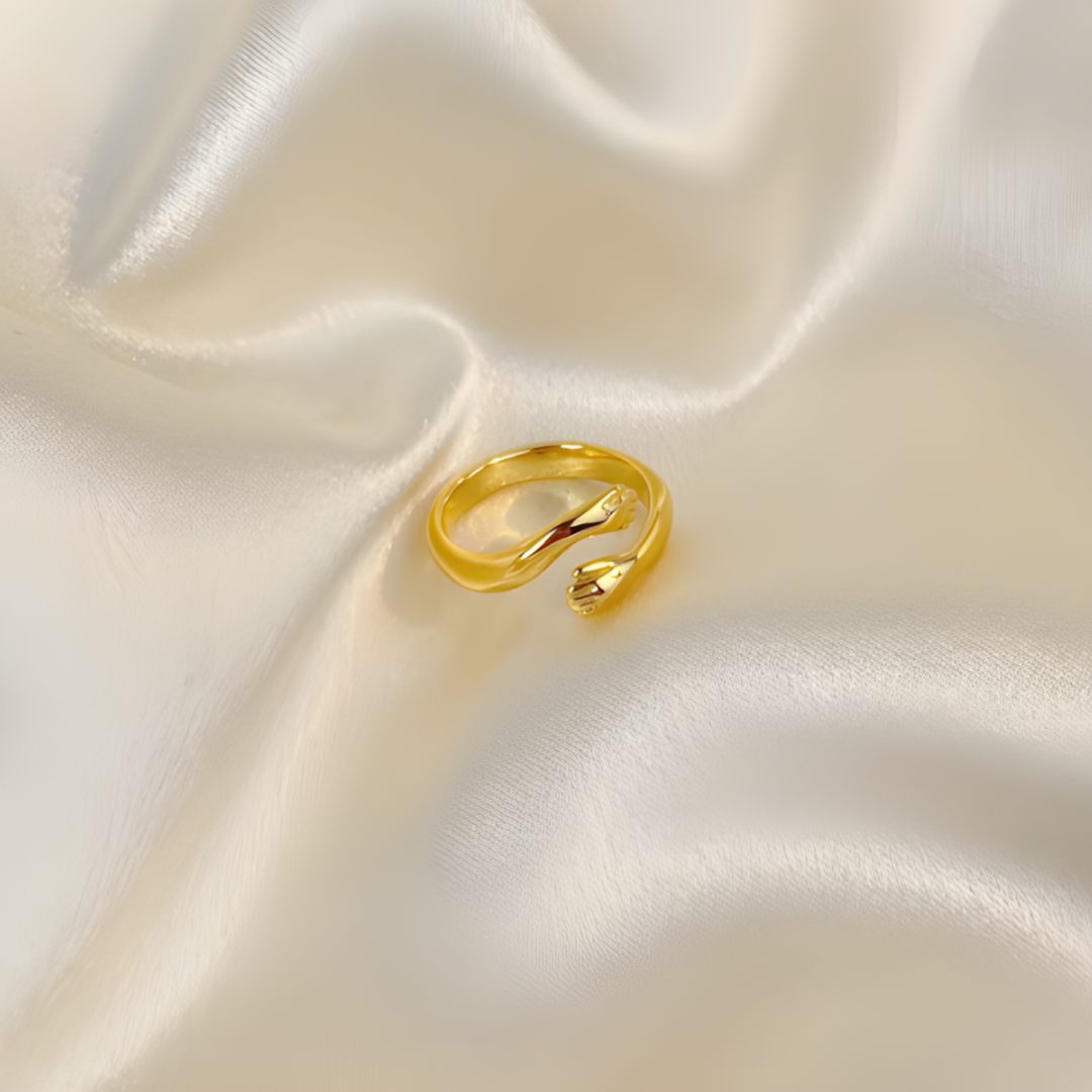 Sandy Hand Ring 18K Gold Plated Stainless Steel